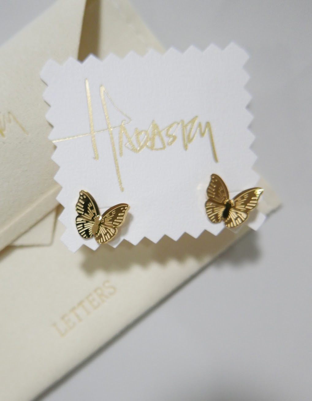 Fly Butterfly! Earrings  (studs)