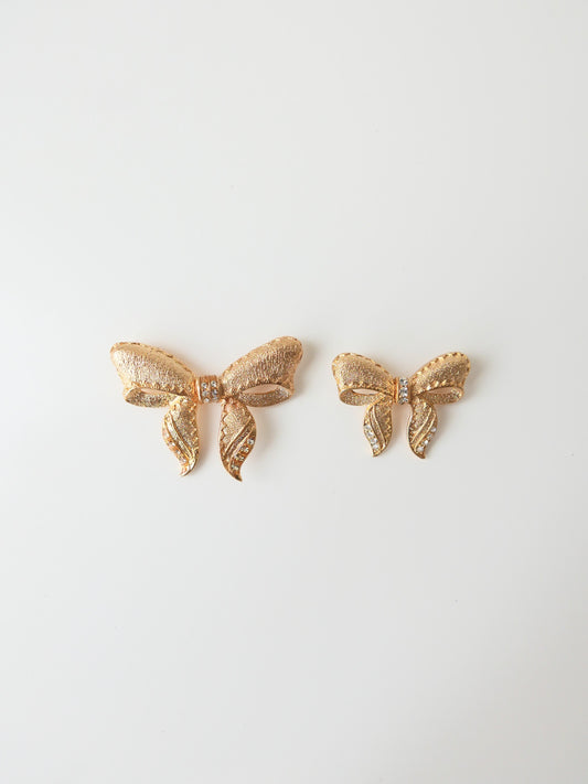 Vintage Gold Ribbon Brooch - Two