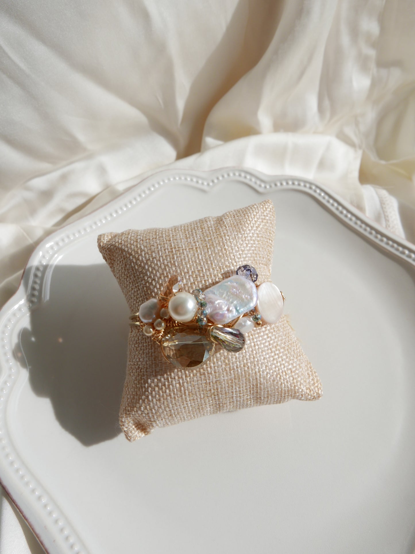 Sunlight Beams- Baroque Pearls Cuff