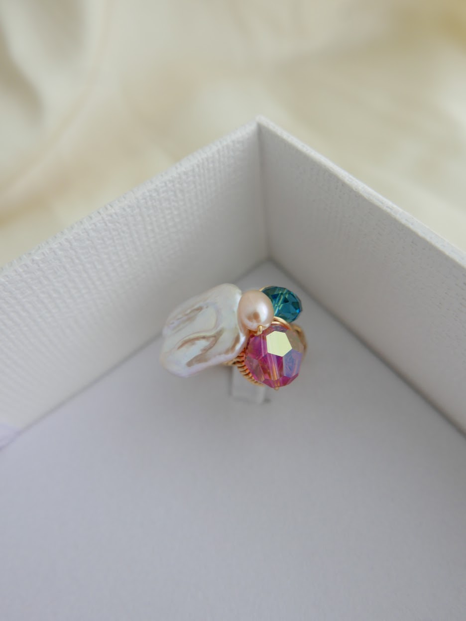 Crowned With Pearls Ring (Teal Pink) - US 6